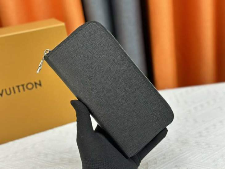 Picture of Louis Vuitton Wallets _SKUfw220466432fw